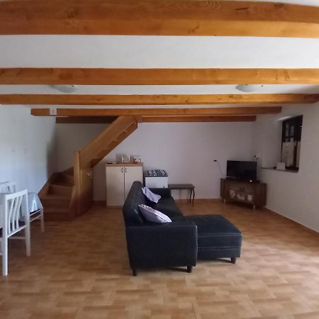 Holiday Home Loznati Cres Luaran gambar