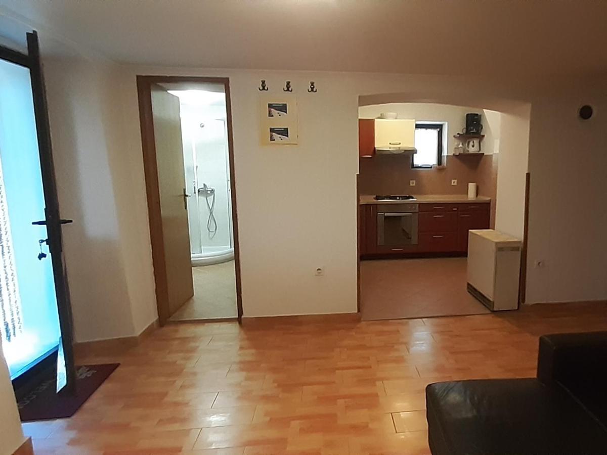 Holiday Home Loznati Cres Luaran gambar