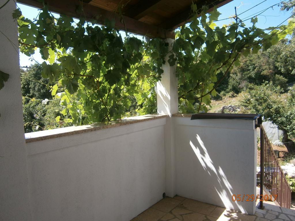 Holiday Home Loznati Cres Luaran gambar