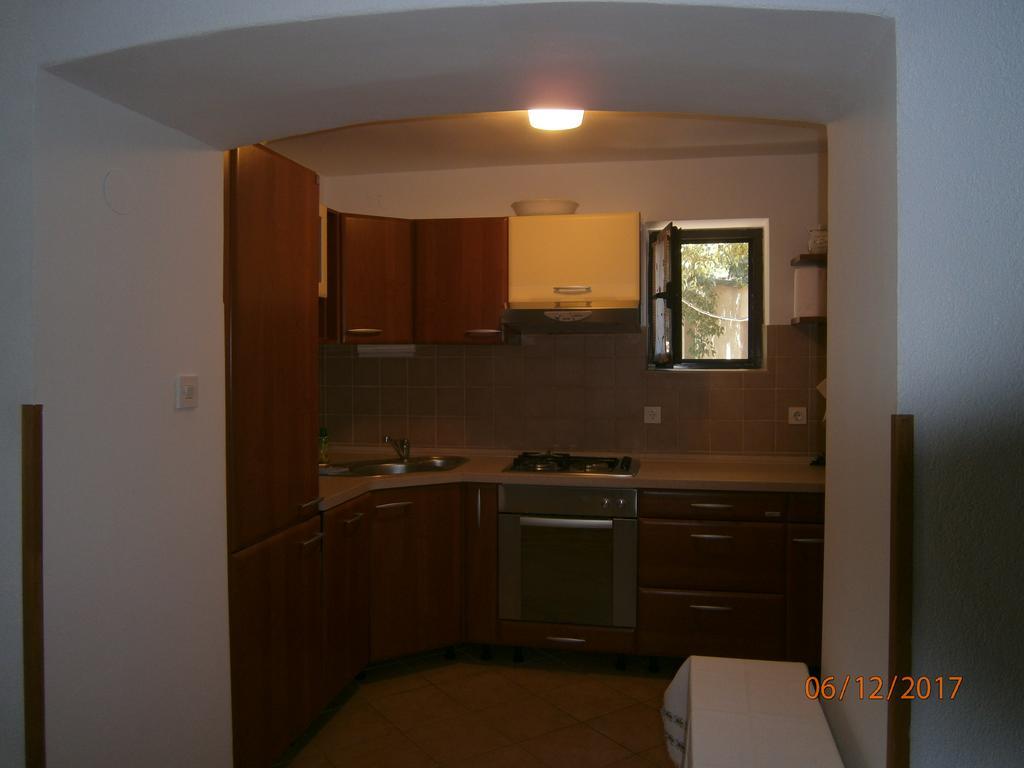 Holiday Home Loznati Cres Luaran gambar